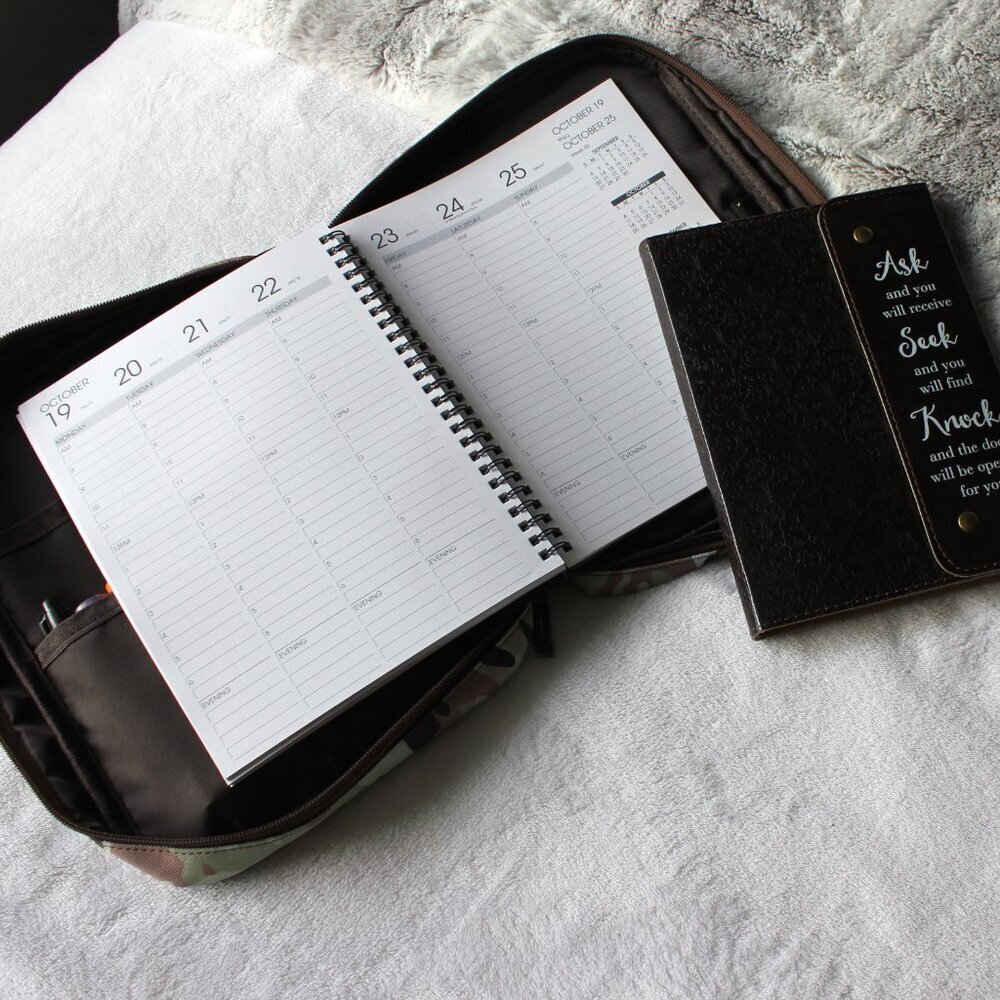 At A Glance Medium Day Planner Organizer/Zipped Case - Bag Only